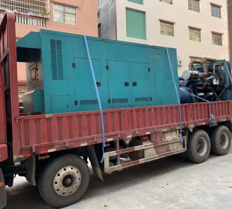 金湾如何在不同负载率下确保 400KW 柴油发电机组的正常运行？