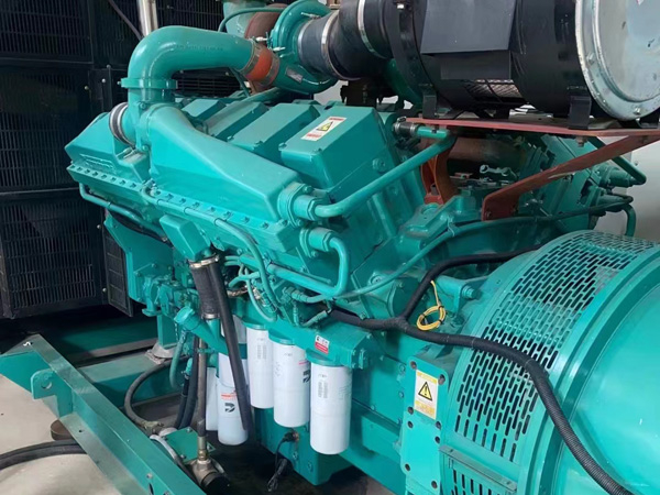 金湾更换100kW柴油发电机组机油时，需要注意哪些事项？